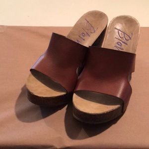 Blowfish cork wedges